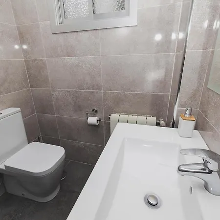 Apartment Getaway - Near Park, Beaches & Cies